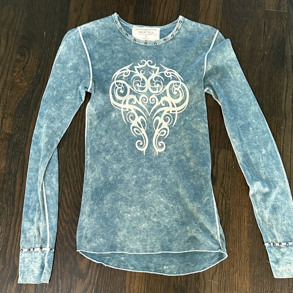 Long sleeve women’s trendy shirt